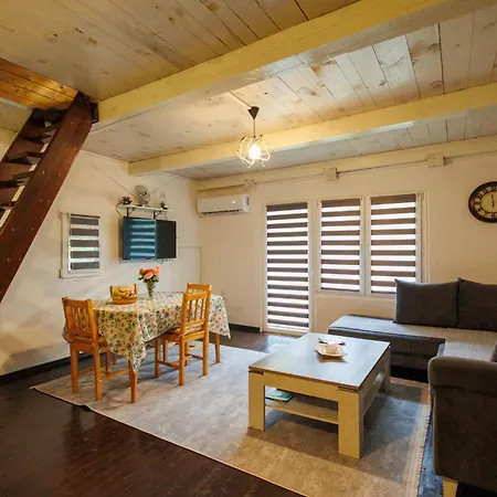 Farah Apartment